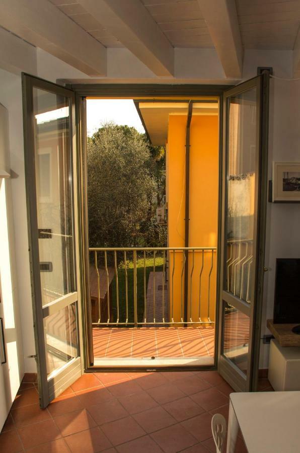 Goccia Di Lago Desenzano del Garda Exterior photo